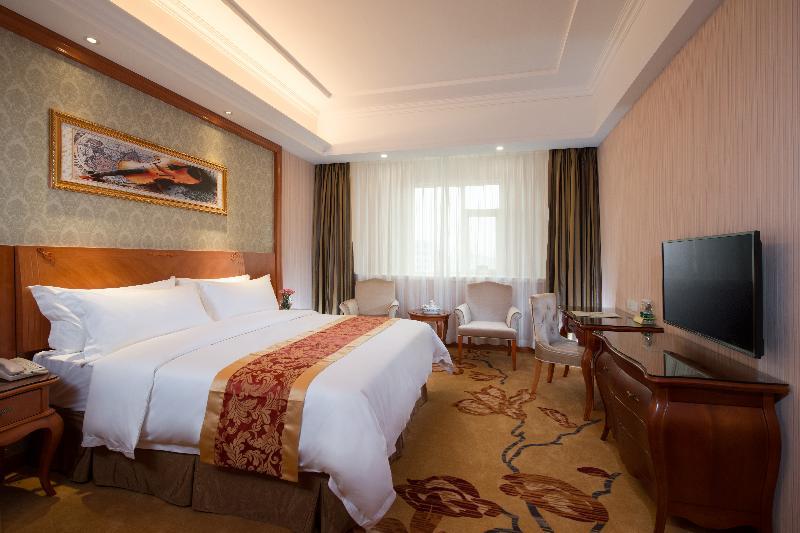 Vienna Hotel Guangzhou Exterior photo