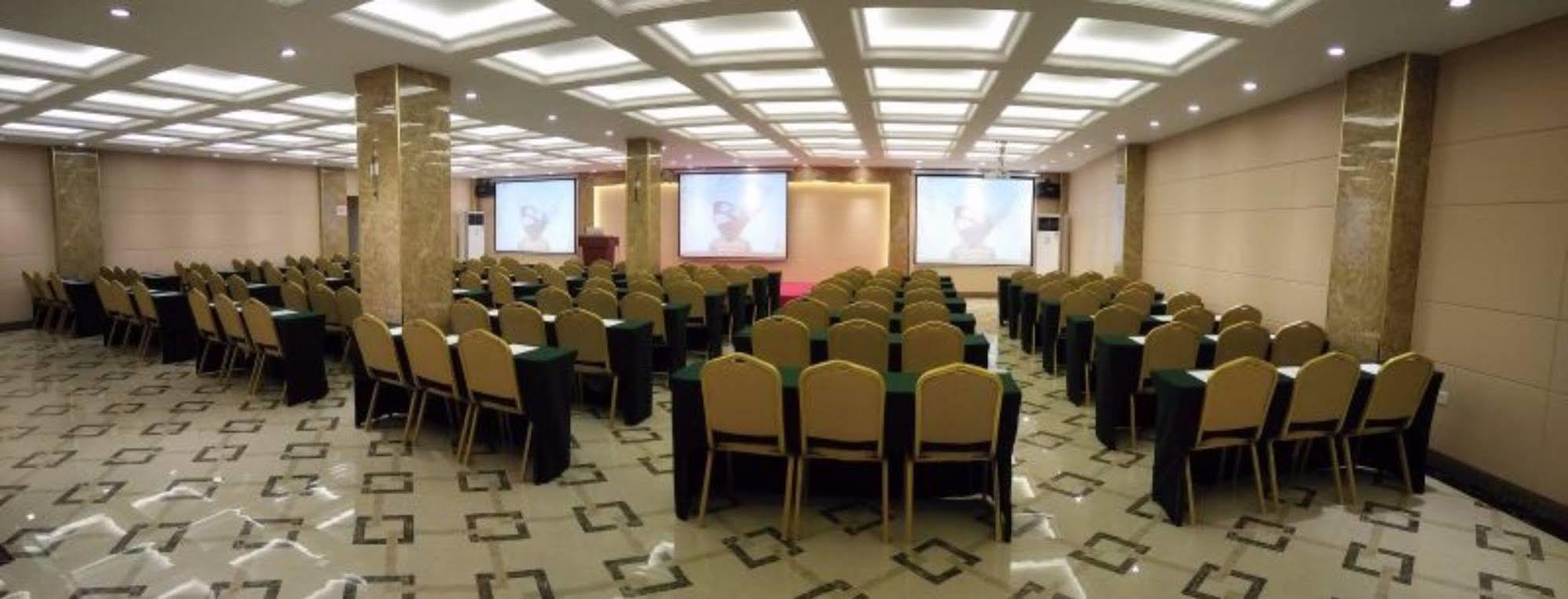 Vienna Hotel Guangzhou Exterior photo