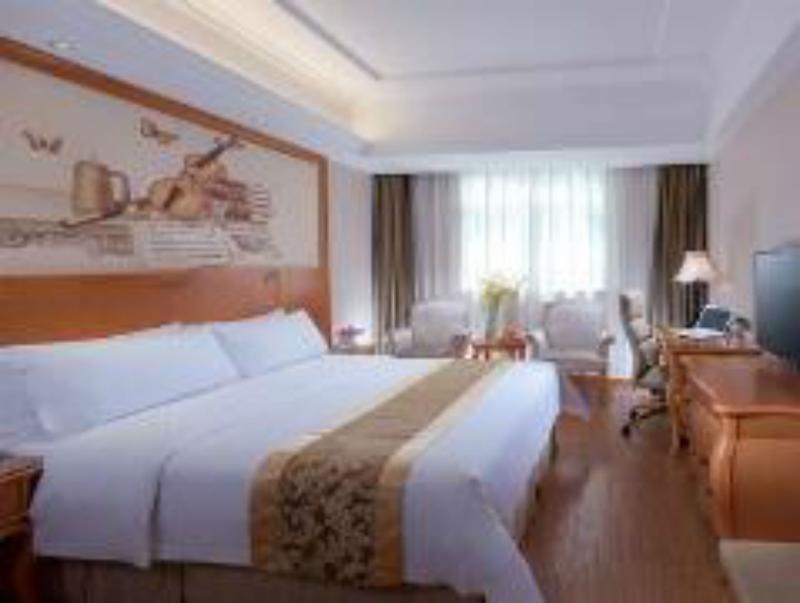 Vienna Hotel Guangzhou Exterior photo